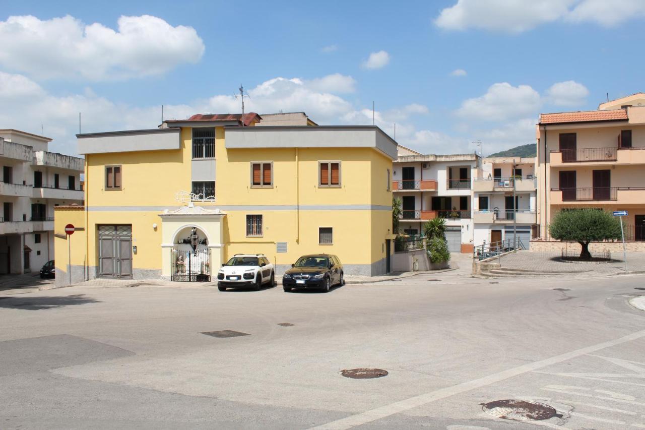 B&B Salerno サルノ エクステリア 写真
